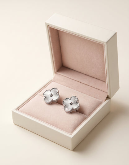 Brincos Shiny Silver Clover