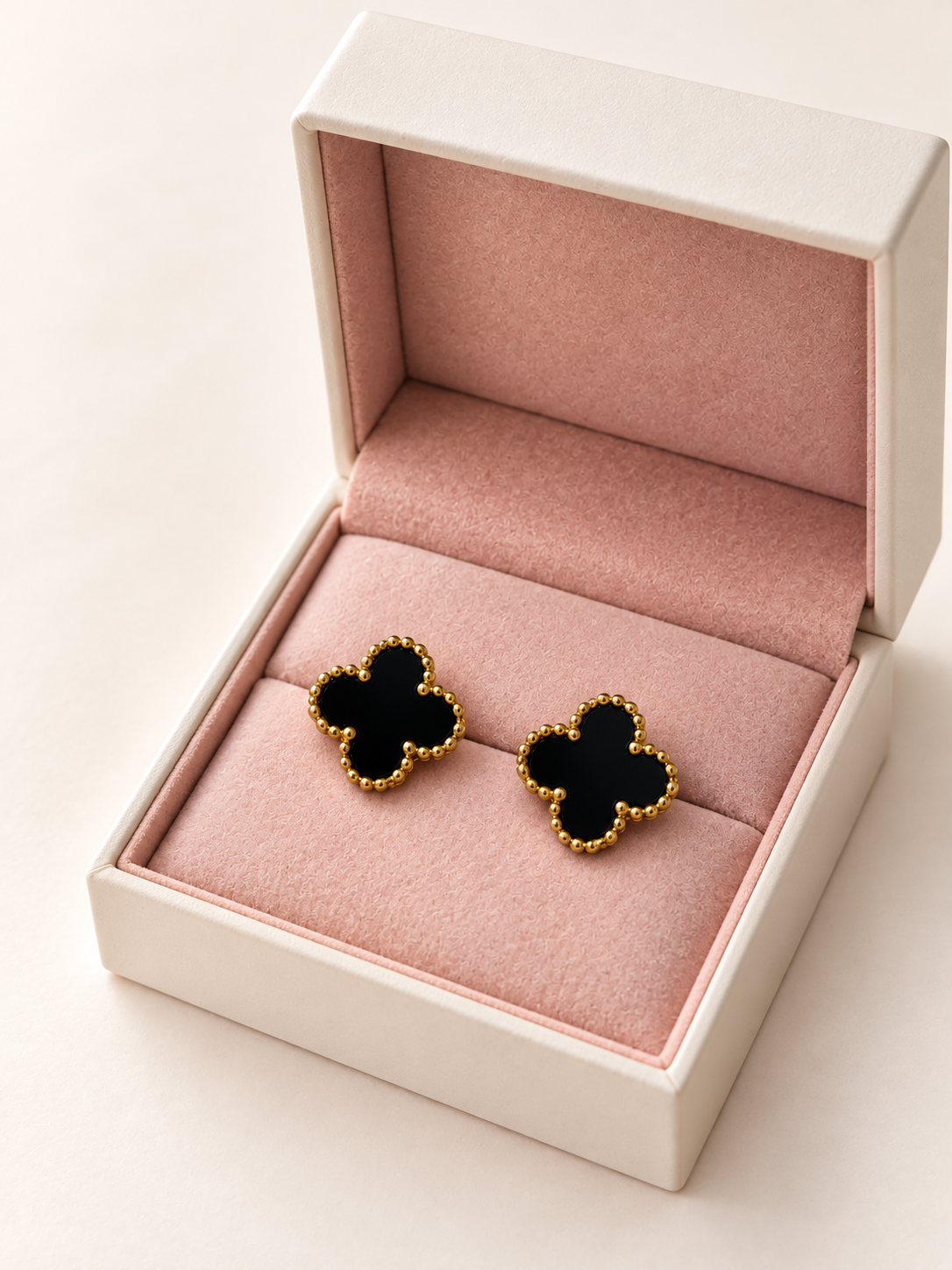 Brincos Lucky Clover | Black