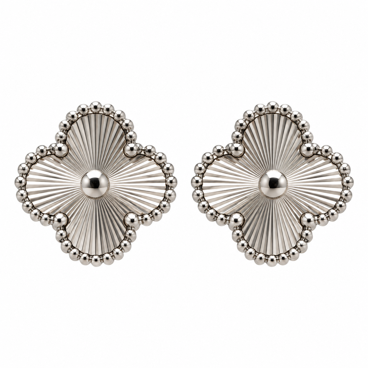 Brincos Shiny Silver Clover