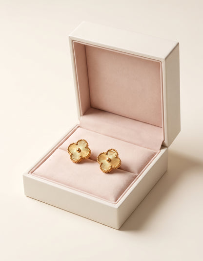 Brincos Shiny Gold Clover