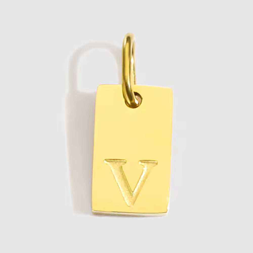 Pendente Engraved Letter
