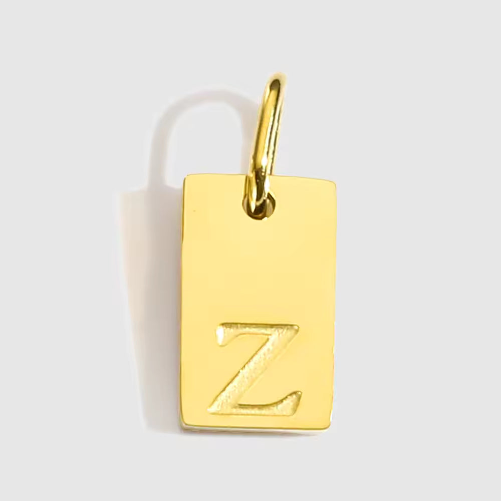 Pendente Engraved Letter