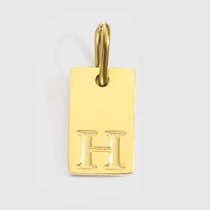 Pendente Engraved Letter